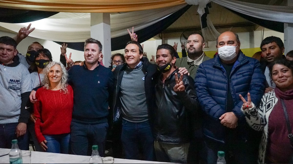 MUPArgentina's tweet photo. Gran plenario de la militancia en #FlorencioVarela encabezado por el sec. gral. @MartelliFede, l@s cr@s. @Juanklegari15 (sec. regional), @cendra_andrea (sec. de #Berazategui y del Fte. de Géneros) y el intendente @Andreswatsonok: https://t.co/KM2tmO6mdW
#MUPConTodos #MUPPresente https://t.co/AvVBi1fJ6J
