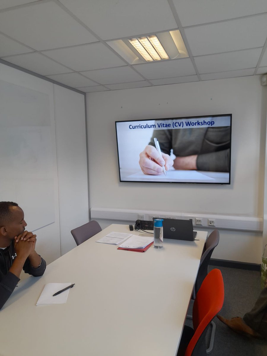 workbetterinnov's tweet photo. Another brilliant session delivered by the Highbury College tutor for our second cohort of participants #JobPreparationSkills #SupportforMigrants #CVWriting @HighburyCollege @yourCOPC @Inno_connect https://t.co/KlaA92dIaE