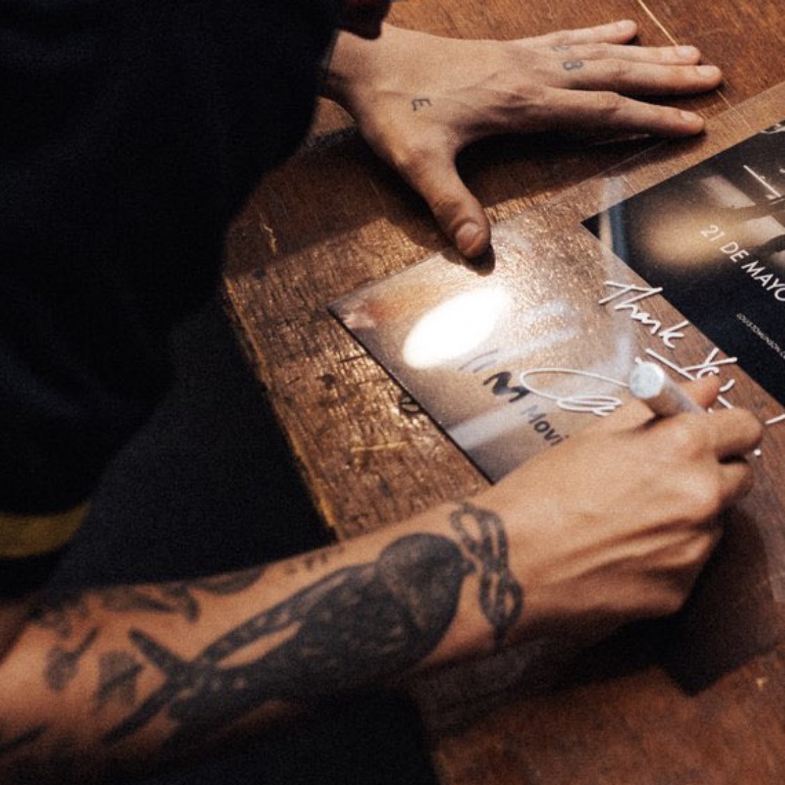 louis tomlinson details tweet media