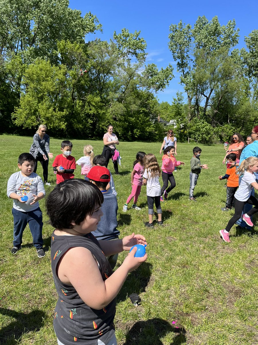 V is for Virtual Field Trip (and also Hamburger Day and Field Day!) #rtsd26lifeready