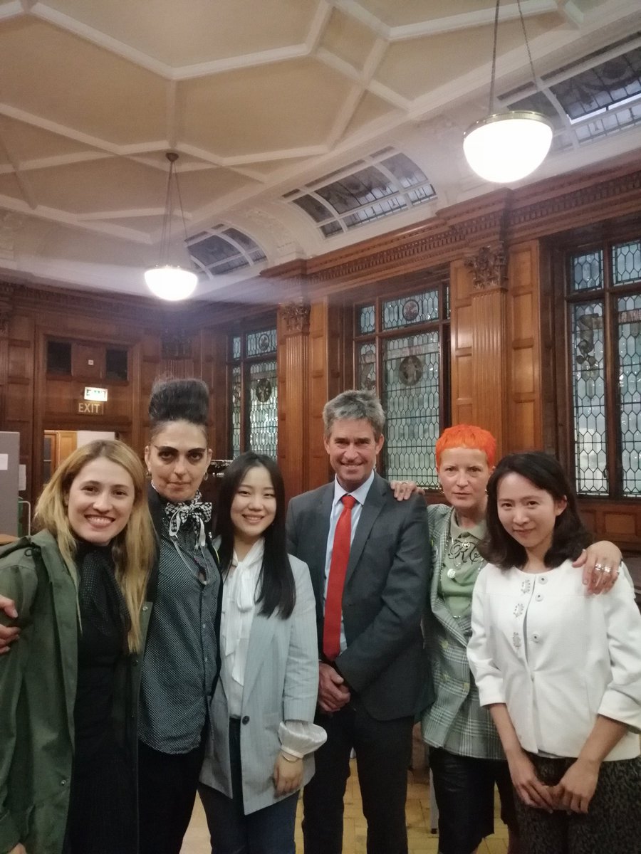 I love today's @uw_gs 'show off' event!It has been so incredible to see so many exciting ways to show a PhD research, PhD could be fun!
#UoWGradFest22