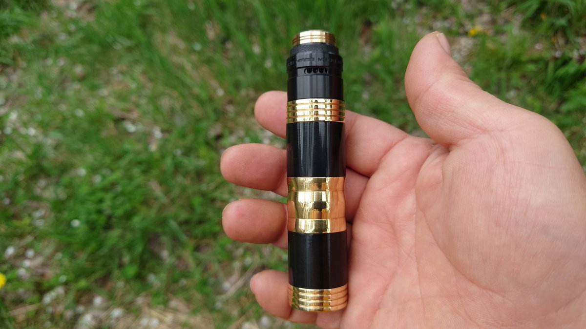 CebrjowHwScHCkj's tweet photo. 皆さんおはよっチェ😆👍今日も宜しくご安全に。🙇💦Laya MOD + #massmods #axialprime RDA + #KEMURIドリチ 😋💦#VAPE #vape好きな人と繋がりたい #VAPE好きと繋がりたい #VAPE初心者 #しっくりセットアップ ちょっと磨いた。#磨き沼 https://t.co/Pcx8q2VQqx