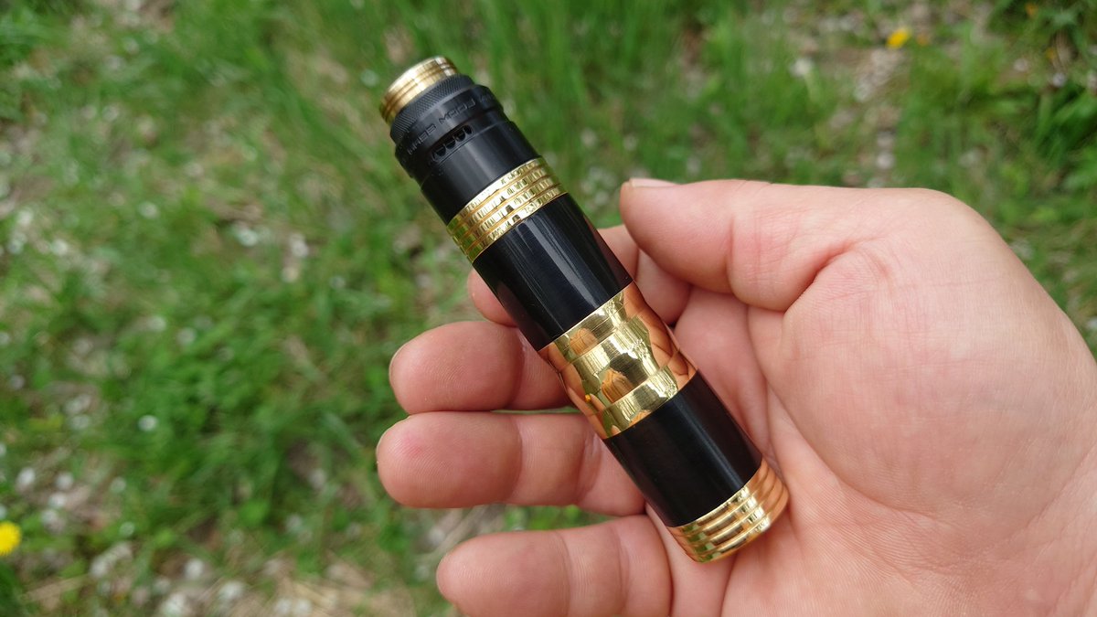 CebrjowHwScHCkj's tweet photo. 皆さんおはよっチェ😆👍今日も宜しくご安全に。🙇💦Laya MOD + #massmods #axialprime RDA + #KEMURIドリチ 😋💦#VAPE #vape好きな人と繋がりたい #VAPE好きと繋がりたい #VAPE初心者 #しっくりセットアップ ちょっと磨いた。#磨き沼 https://t.co/Pcx8q2VQqx