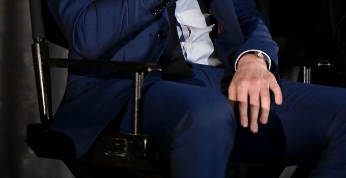 i just think that tom hiddleston hands... 💭