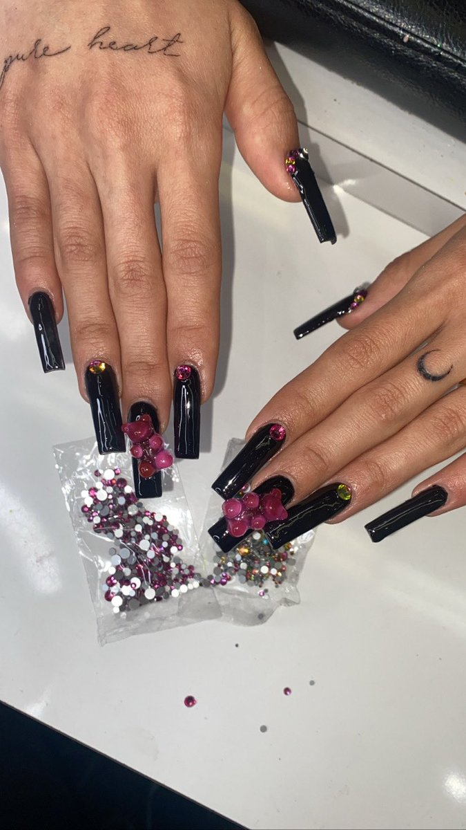 anisiasade's tweet photo. DM 4 Same Day Appts‼️

book me: https://t.co/uO4353gOBf
@ thenailbawse on Instagram 💓
located in LA/Hollywood area https://t.co/c5paf5LhPd