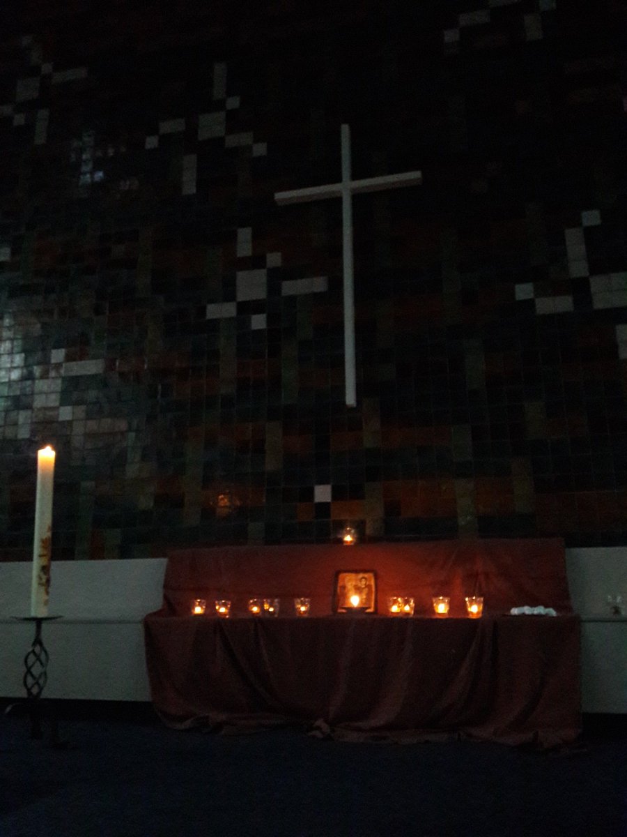 MarjaRaams's tweet photo. Taize dienst vanavond
Gebed, stilte, kaarsen en liederen. 
( voor de liefhebbers deel ik de tekst en Taize liederen) https://t.co/AFIYiaRtLD