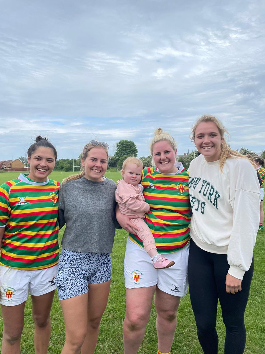 MissCowell_PE tweet media