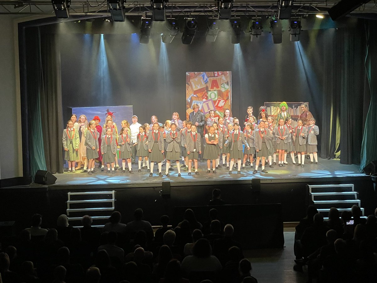 LargsYT's tweet photo. I would like to thank personally @gliss_siando &amp; Daisy for all of their incredible work on this production, Dylan who stepped into my place. Thanks also to Dylan Allan and Millie for covering regular classes &amp; helping with Matilda when called upon. https://t.co/sWbmhOk0gt