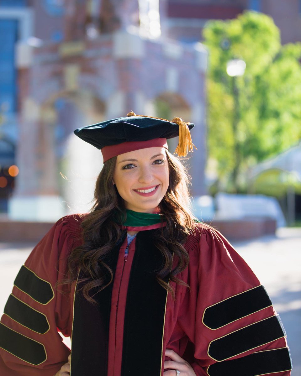 UFJaxEM's tweet image. Continuing #InternIntros with Dr. Amanda Getz. She is a Florida native joining us from Florida State University! Amanda loves sweets of any kind, Darius Rucker, and the Buffalo Bills. She also has a German Shepard named Harley! Welcome to the #ShandsFam Amanda! #JaxEM