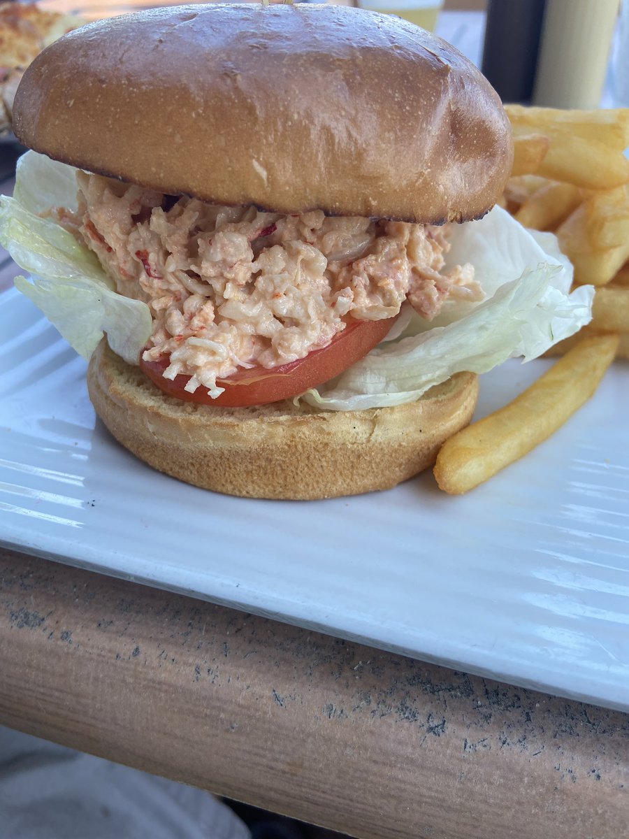 Escaped the heat yesterday and headed down to The Laguna Rum Bar Brigantine <a href="/LegacyOnline/">Legacy Vacation Resorts</a> nice location good service, excellent lobster roll! #njfoodie <a href="/BrigChamber/">Brigantine Beach NJ</a>