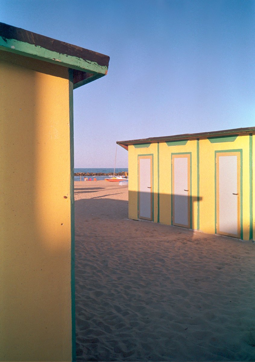 filmbyste's tweet photo. Soft colors on film #35mm https://t.co/g9hH72g7SG