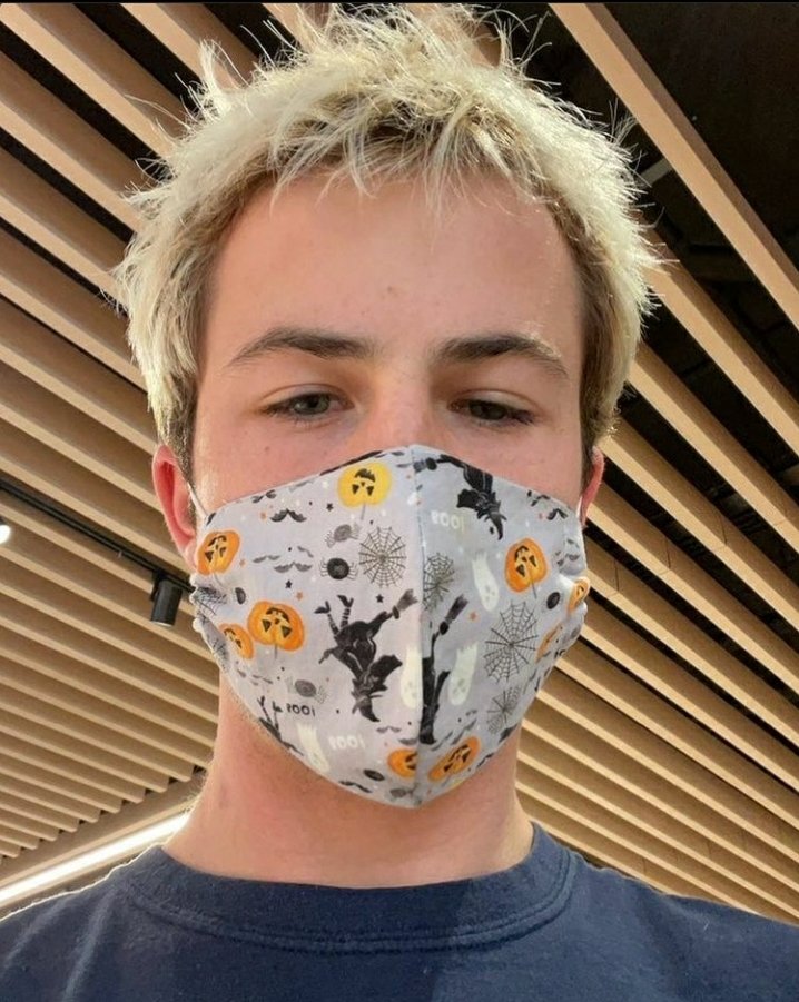 chillenceo's tweet photo. blond dylan minnette in his wes hicks era https://t.co/tXkX5zAnRf