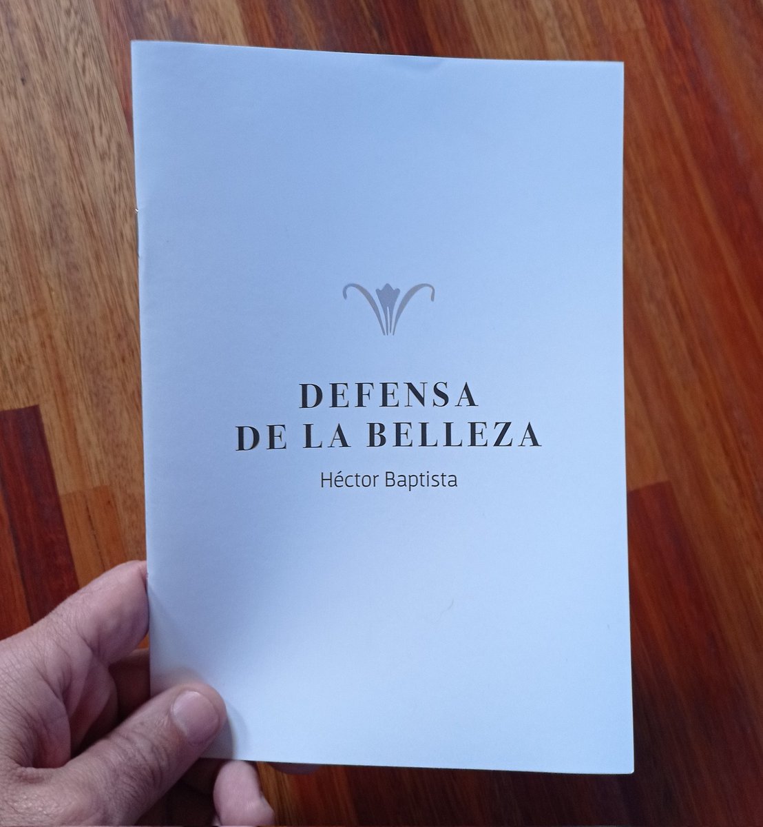hectorbaptistav's tweet photo. En el link puedes acceder al librillo en formato #NFT y leerlo, escuchando la música original.
#Librosnft #ñft #RecomiendoLeer #libros
https://t.co/QMh7CYz9JC https://t.co/n4heGX9nsz