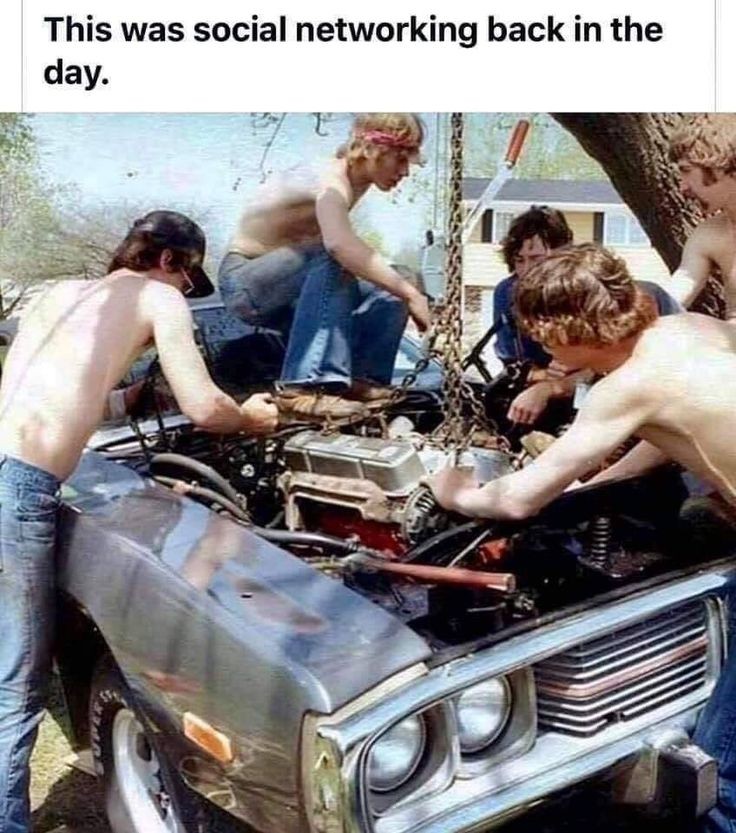 PaigeAshley27's tweet image. Right! 
#Friends 
#FixStuff 
#BuildStuff
#GoOutside
#SocialNetworking