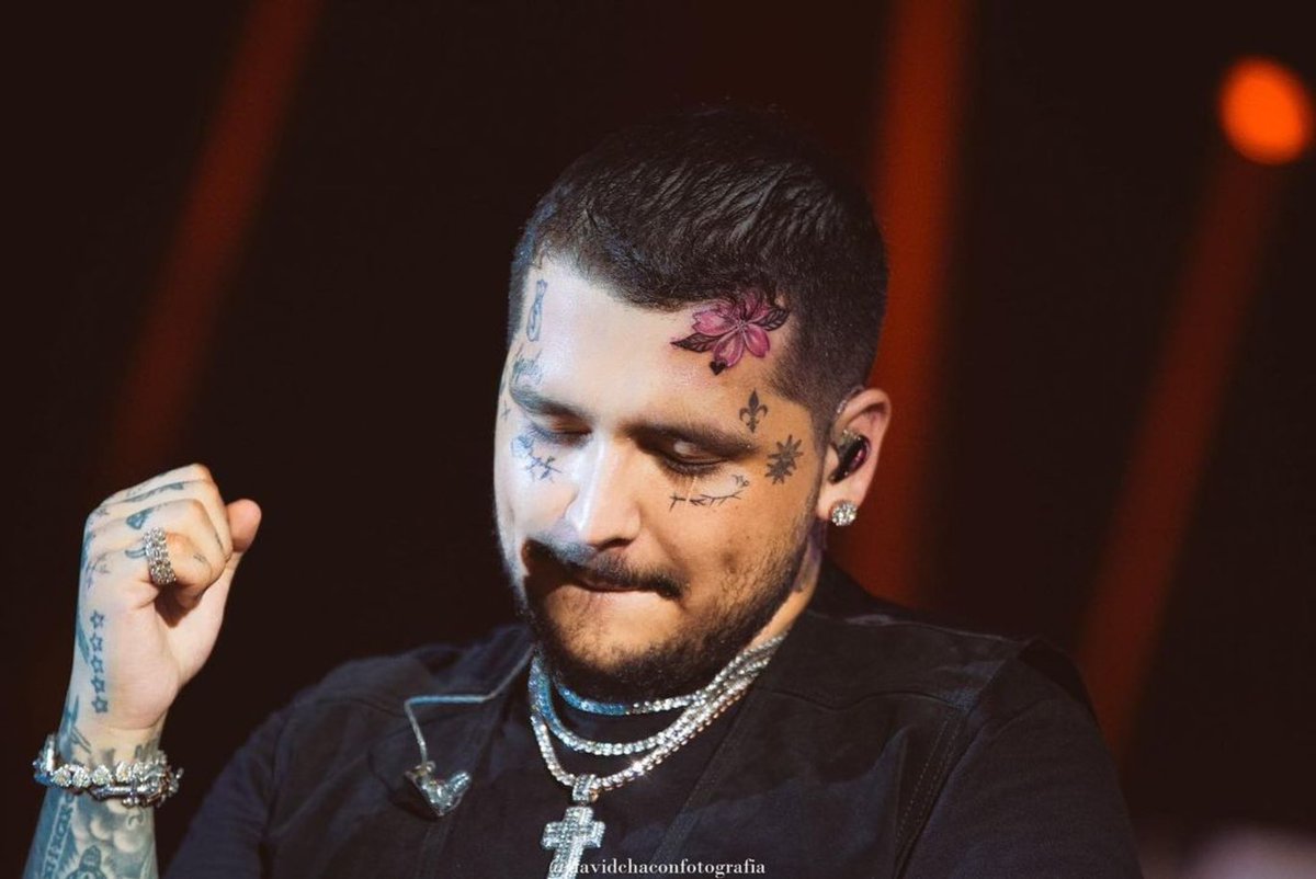 El nuevo tatuaje de <a href="/elnodal/">Christian Nodal 🇲🇽💚🥷🏻</a> que se hizo en Costa Rica 🌺 

📸 <a href="/davidchaconm/">David Chacon Fotografia</a>