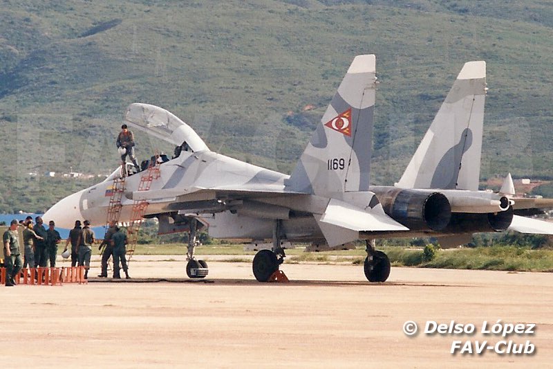 FAV_CLUB's tweet photo. Sukhoi Su-30MK2
Foto: Delso López
#aviacionmilitar #aviacionmilitarvenezolana #sukhoi #su30mk2 #balanda #venezuela #favclub https://t.co/fxQhA6LFLx