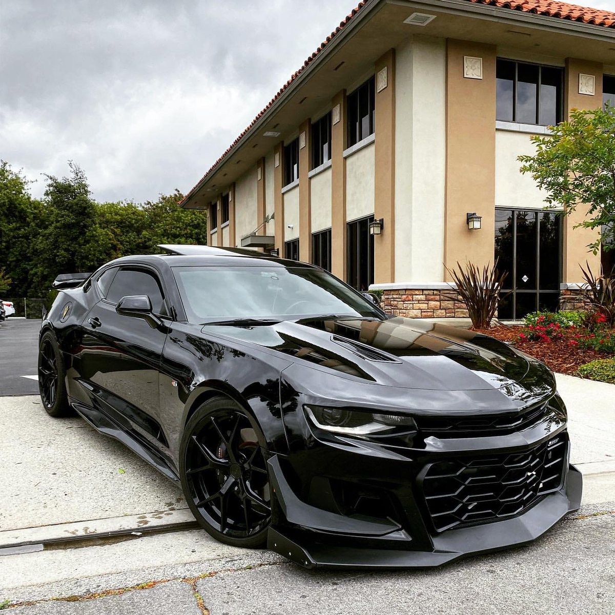 carpxrnpicx's tweet photo. Camaro SS https://t.co/dXy7m024ej