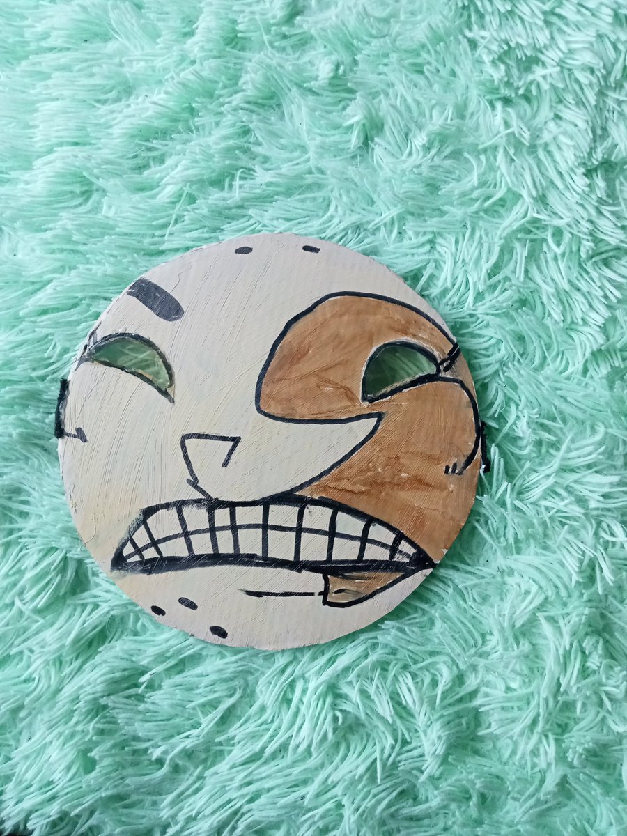 AnthonySid2003's tweet photo. Homemade Two-sided mask. Comedy and tragedy mask.
#fnaf #securitybreach #comedy #tragedy #fnafsecuritybreach #fnafsb #mask #comedymask #tragedymask https://t.co/g07M8PEUhZ
