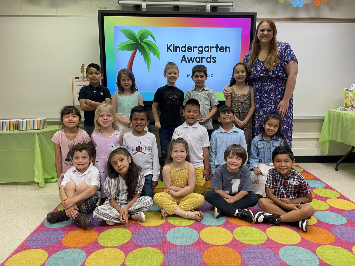 MrsRuggirello's tweet photo. Awards Day for these kinders! They did amazing at their performance 🤩 I am one proud teacher! @JohnstonJags @CherokeeSchools https://t.co/KSAH5HiLtd