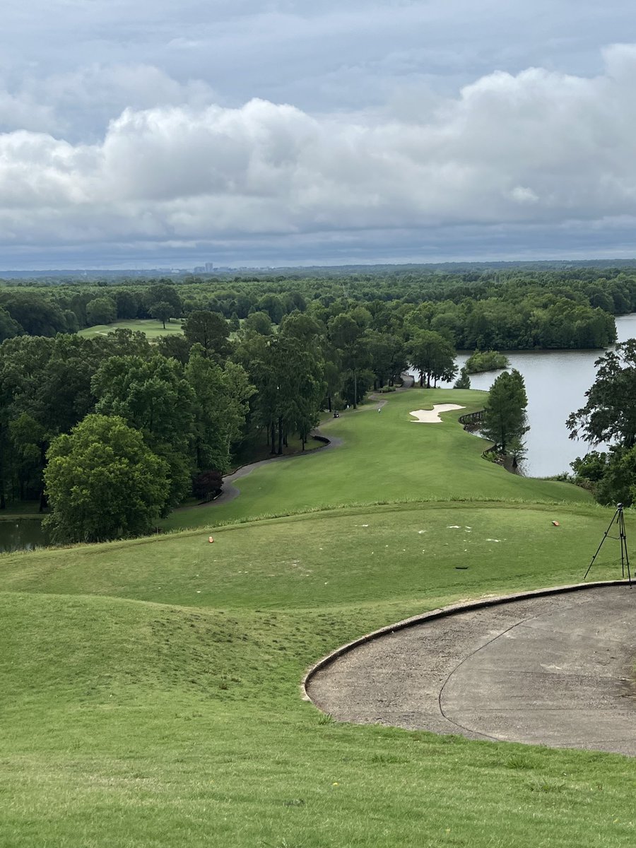 back9boys's tweet photo. The Judge @back9boys @back9boysgolf @ESPNCoastal @RTJGolf #golfalabama #sweethomeslabama #playrtj @LetsGolfTravel @MizunoGolfNA @clubcar @bridgestonegolf @GolfNewsNet #back9boys_radio @RenHotels https://t.co/ajvCUlwPgi