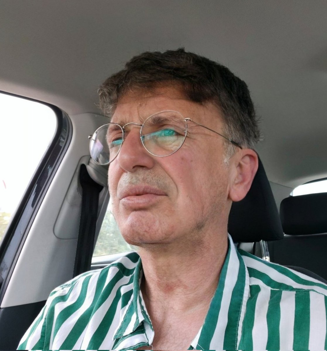 nesquiddy's tweet photo. Lavorare la domenica allo spox non è per niente stressante. Lo affermo io, quasi vent'anni
#colpadellospox ♥️ https://t.co/P9GtlMm75q