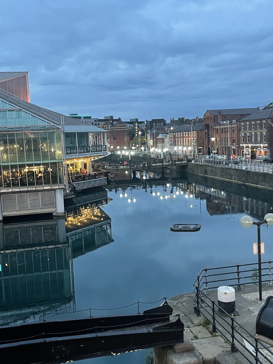JAMESBUTTLE's tweet image. Pleasant evening on Hull marina.