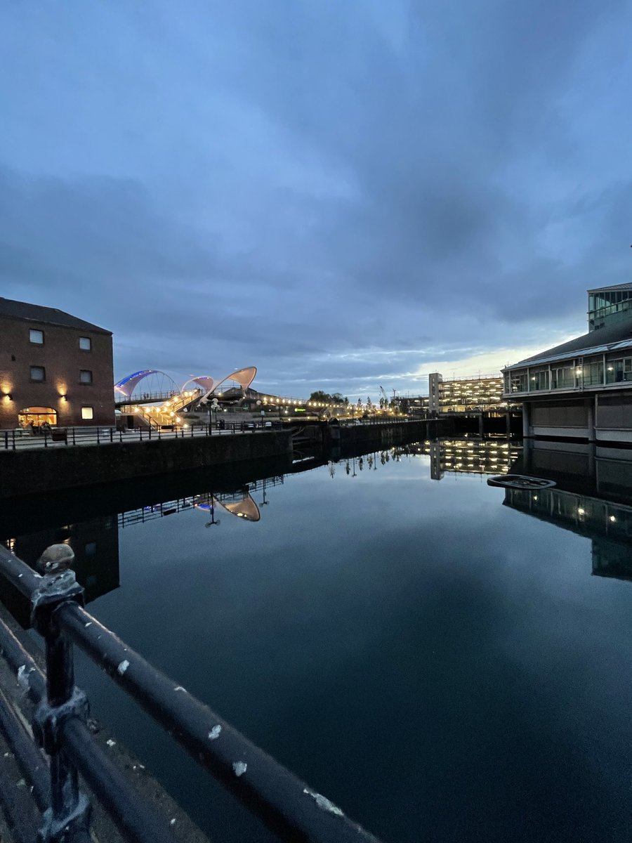 JAMESBUTTLE's tweet image. Pleasant evening on Hull marina.