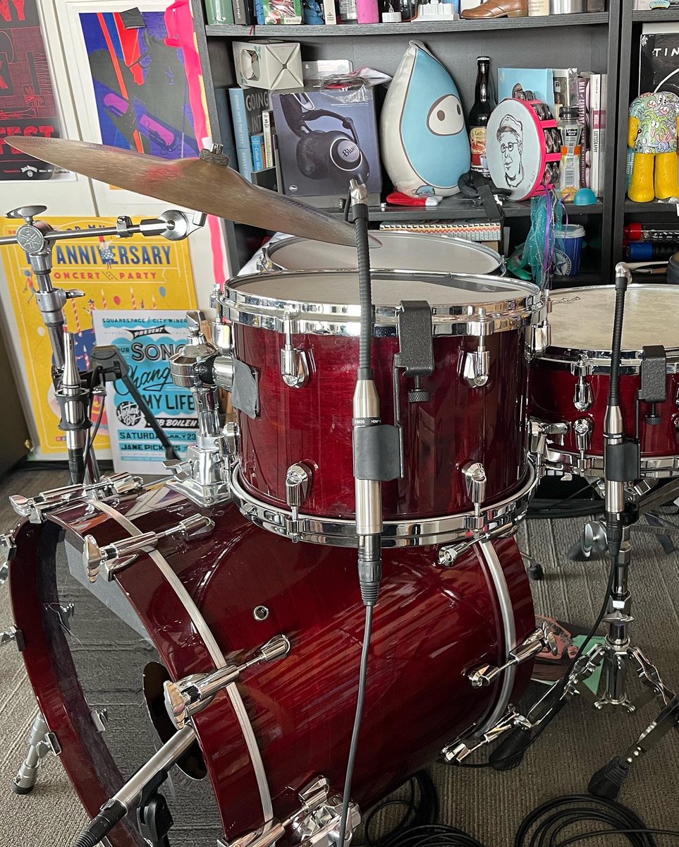 Joshrogosin's tweet image. We back #tinydeskconcert #tinydeskcontest #audioengineer  #musicproduction #fortheloveofmusic #npr #nprmusic #nprlife 🎼 🎙🎛