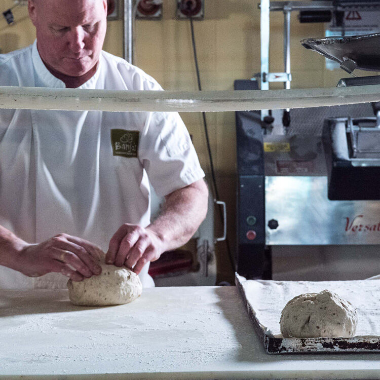 BanjosBakery's tweet photo. BAKE your day better with some handmade GOODNESS fresh from our ovens 👩‍🍳

#baker #handmade #bakedfresh #banjosbakery #bakingthingsbetter https://t.co/iRhsgIcStW