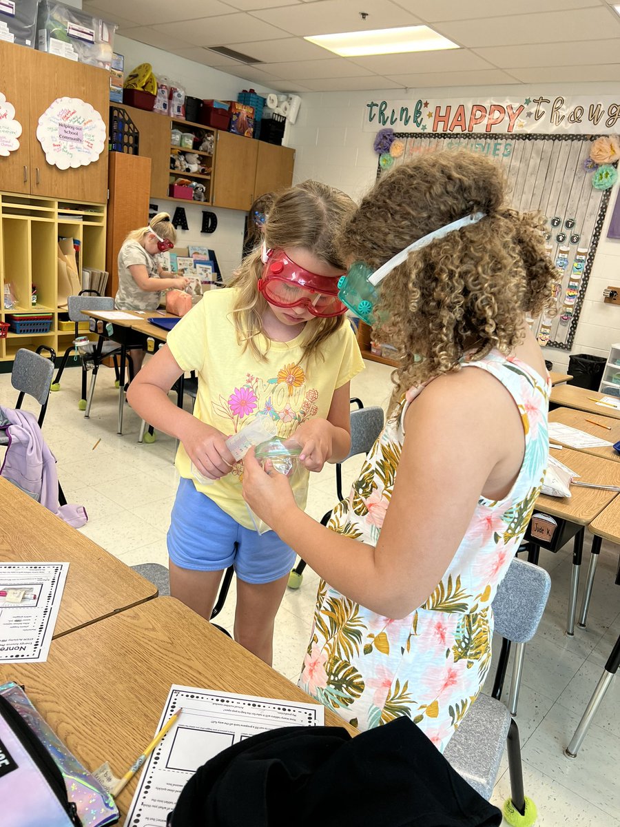 heatherldingus's tweet photo. I’m so proud of my All-Star scientists! They finished our final science unit with so much enthusiasm! Learning about natural resources, renewable &amp; non-renewable energy was so fun! #MLBallstars #MilfordMeansALL #WingsUp https://t.co/MpVeHEx1HZ