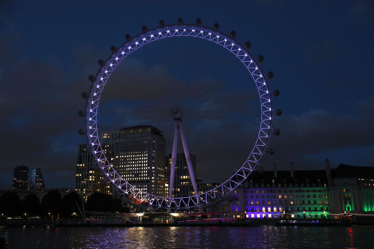 SadiqKhan's tweet photo. 💜 Tonight: London landmarks shine bright to celebrate the opening of the Elizabeth line. 

💜 Tomorrow: Londoners wake up to a transformational new railway line and the biggest addition to our transport network in decades.

#LetsDoLondon #ElizabethLine https://t.co/eRbZeQejhL