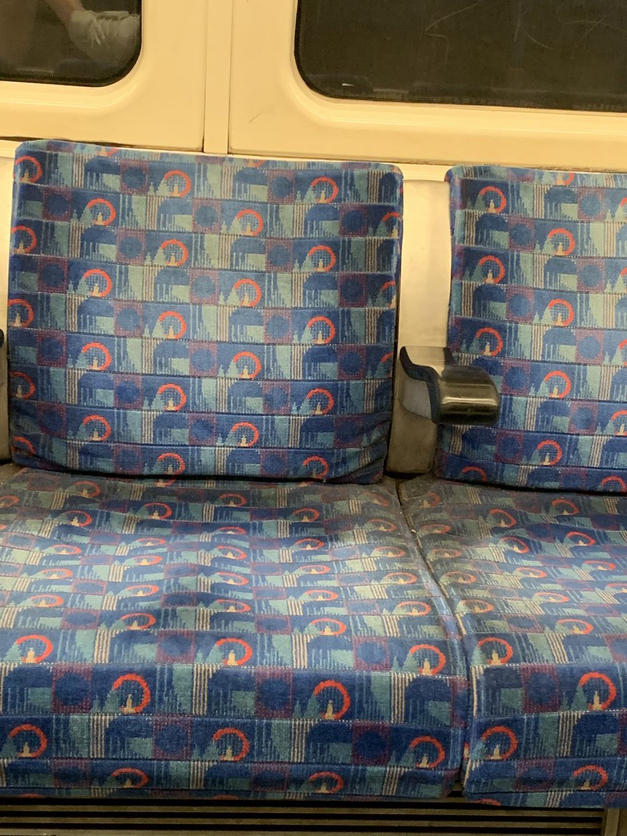 Aggrobanduk's tweet photo. @TfL the northern line seats are minging mate #gross https://t.co/2zmDgHV24s