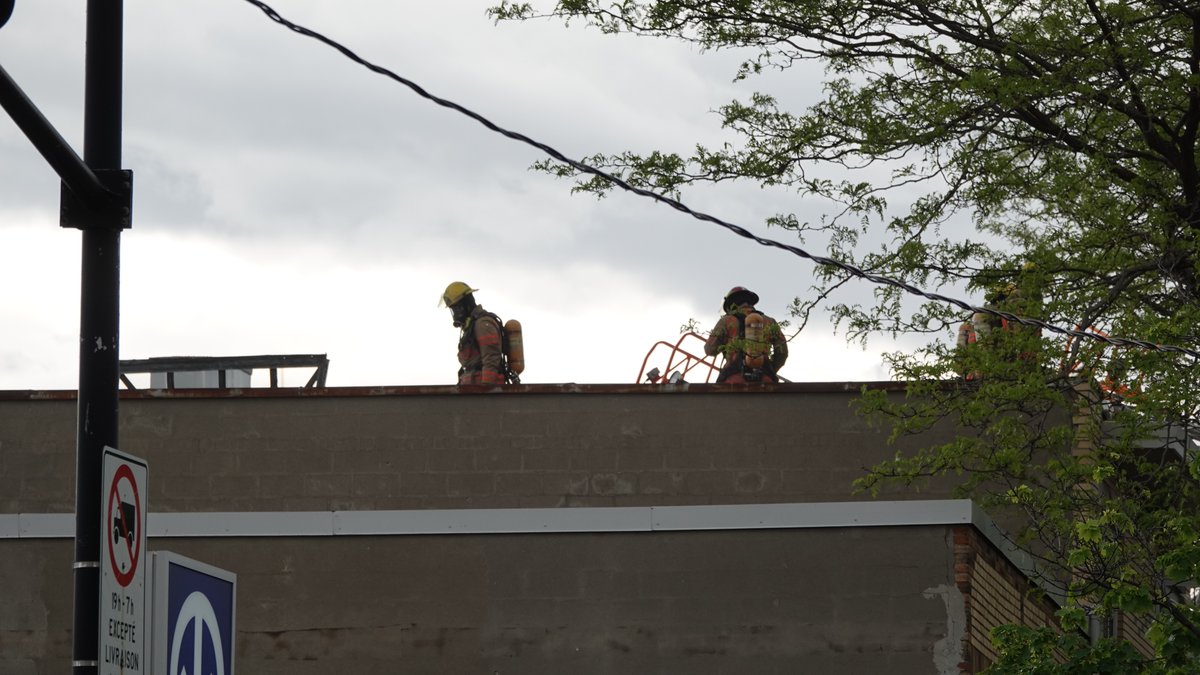 FSauveRC's tweet photo. 23/05/2022 Incendie en 10/08 @ 17h20 Jean-Talon &amp; Papineau réintégration des résidents dans les prochaines minutes https://t.co/5ANgrRfsOT