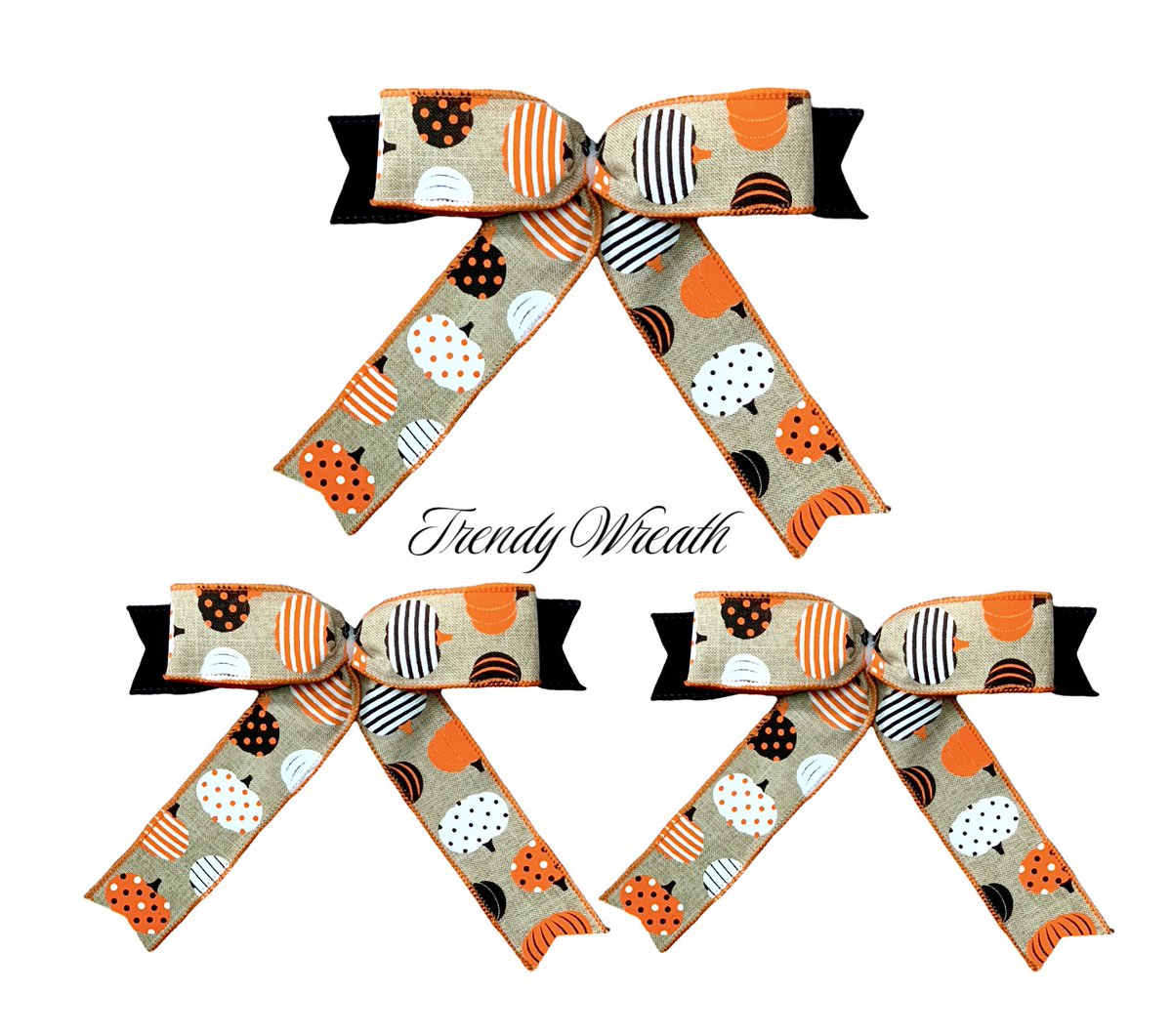 TrendyWreath's tweet photo. Yesss!!! Halloween Bow’s are making their way into the Shop., Trendy Wreath Co creating designs you love!
#trendywreath #halloween #lanternbow #wreathbow #canisterbows #designerbows #etsy https://t.co/9JurQSYOmx