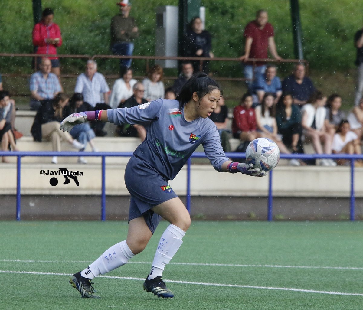 Euskal Kopa / Final Laurdenak
Bideo laburpena
<a href="/SDEibar/">SD Eibar</a> B- @tolosa_f 
<a href="/LigaVascaFem/">Liga Vasca Femenina</a> 
ligavascafem.jimdofree.com/?preview_sid=3…
📷 <a href="/javiurola/">javi luzuriaga.</a>