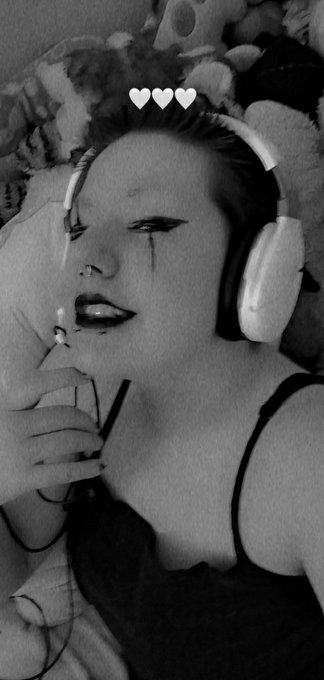 Took a mental health break but now I'm back at it in time for my birthday #findom https://t.co/ckPyQ<a href="/tag/findom"class="tags"><span>#findom</span></a>