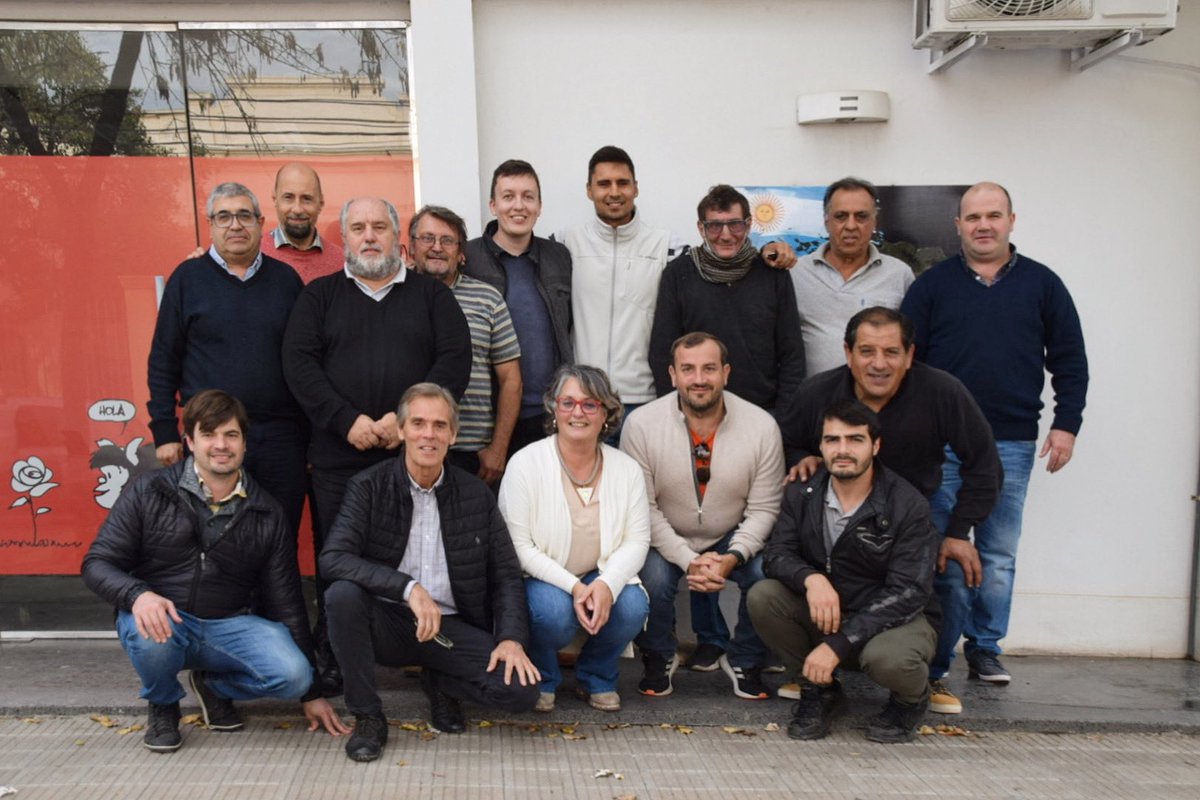 rosanabellatti's tweet photo. Nos reunimos con presidentes comunales y autoridades locales del sur provincial para trabajar nuevos proyectos para sus localidades. 

Gracias @PabloSeghezzo por el acompañamiento, y a cada uno de los presentes por su compromiso. Seguimos #Adelante ✊ https://t.co/XKGSninJk0