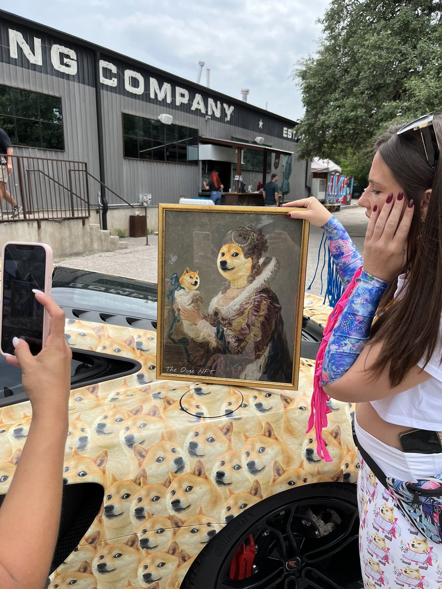 thomasdylandan2's tweet photo. @RarePizzas We had tons of fun with a super unique car in Austin! https://t.co/h36kc9ZFYL
