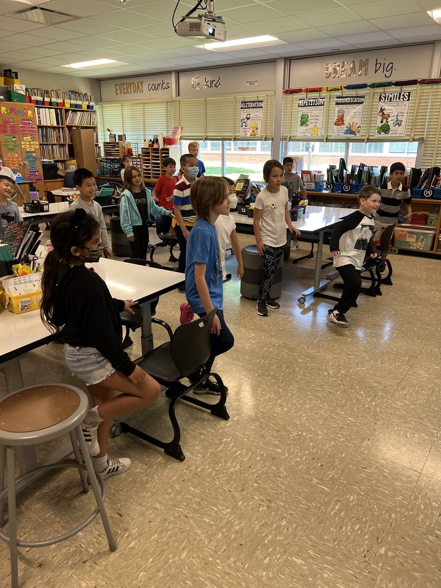 EllenZeises's tweet photo. D is for Dance Party Day! 🕺 💃 #abcCount⬇️ #jrrsfamily @JRRS_Jericho https://t.co/155pjdkJrT