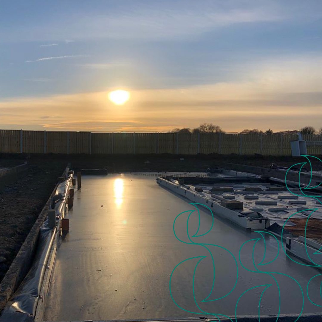 PaddockCarlisle's tweet photo. Great progress is being made on site as phase 1 moves even closer to completion! 

#homesforsale #newbuild #newbuilduk #newhome #newhouse #newbuildsofinstagram #mydreamhome #carlisle #liveincarlisle #cumbria #thepaddockcarlisle #luxuryhome #luxurynewbuild #carlisleracecourse https://t.co/kUMgMtkHgE