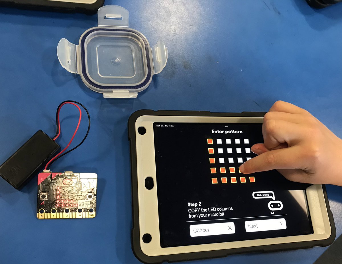 sassageek's tweet photo. In P4/5 @AberlourPS we paired our #microbits using the iPad #microbit app and it worked really well. We then unplugged our #microbit to show our friends what we had made.
@CASScotland #CompatSch @DigiLearnMoray @CompAtSch @NAllianceScot https://t.co/bjwVAnVAMb