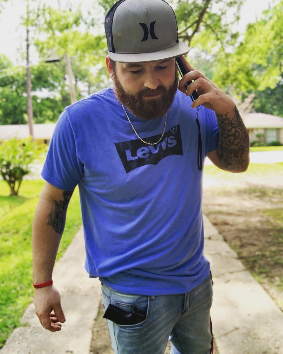 TimmyRAYoffical's tweet photo. This conversation prolly went in one ear and out the other cause it wasn’t bout the money 💸💰 #TimmyRAY #mississippi #photooftheday https://t.co/vFUtt8m6gP