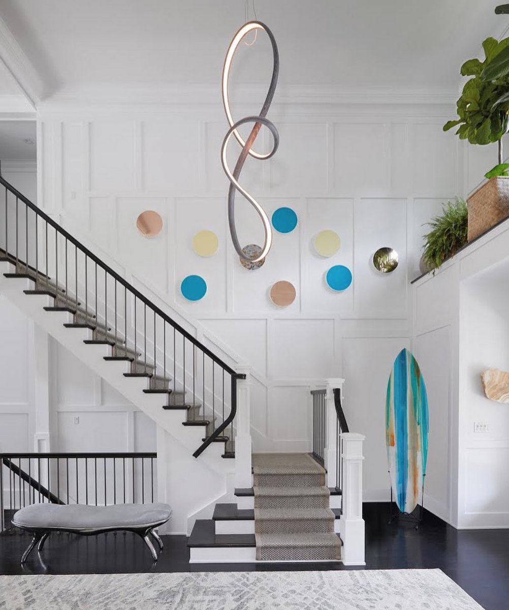 A celebration of nature channels the beauty of the Hamptons in this entry.

Always honored to be a designer for the <a href="/CottagesGardens/">Cottages & Gardens</a> <a href="/HamptonDesigner/">Hampton Designer Showhouse</a> Showhouse!

See more: melanieroydesign.com/interior-desig…

#melanieroydesign #hamptons #interiordesign