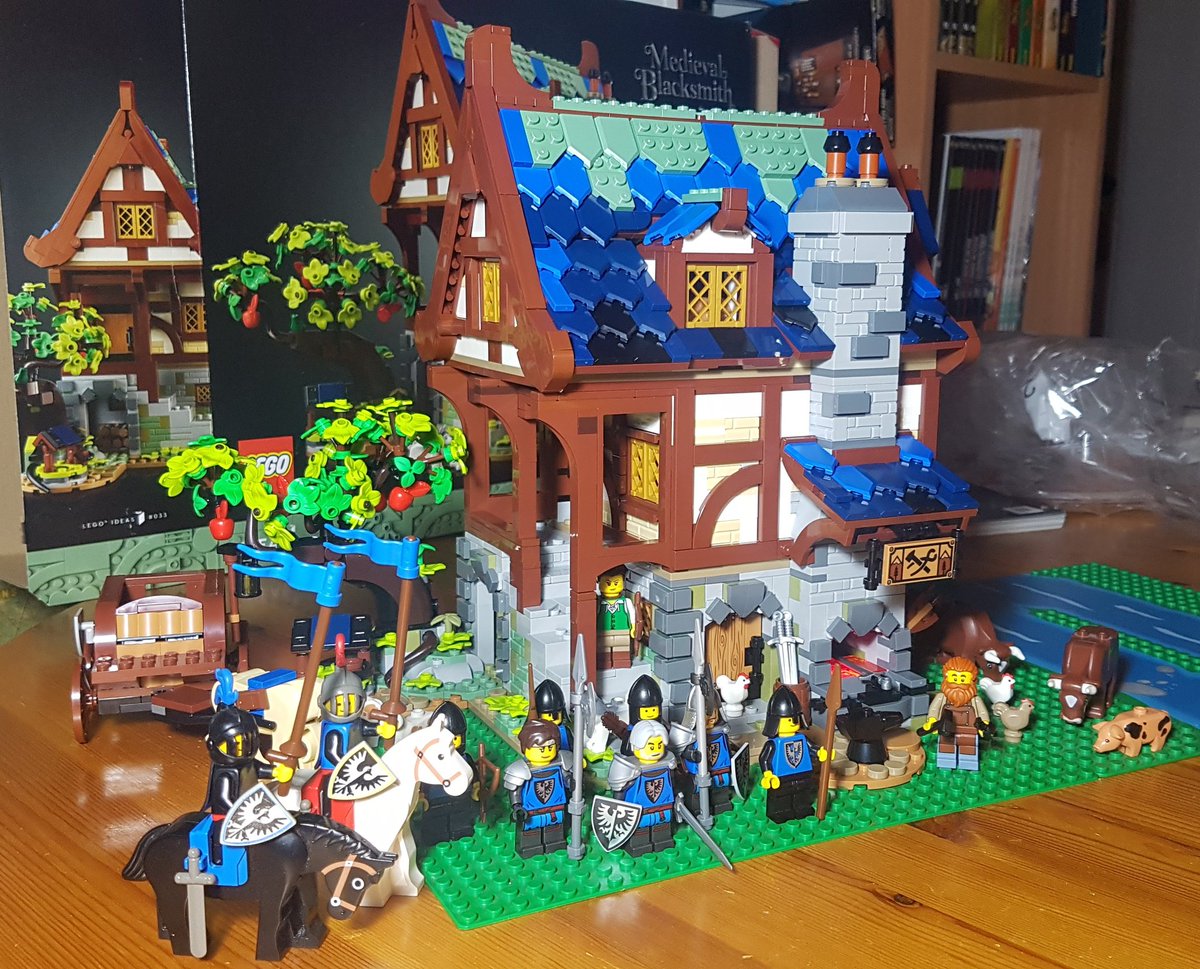 Aquatikelfik's tweet photo. Ouhlala... Voilà longtemps qu'une construction ne fût si passionnante. 😍 #Lego 21325 #MedievalBlacksmith #BlackFalcons
Réaction à chaud. D'anciens sets à reconstruire pour l'accompagner, c'est certain. https://t.co/G3WT4K0lMw