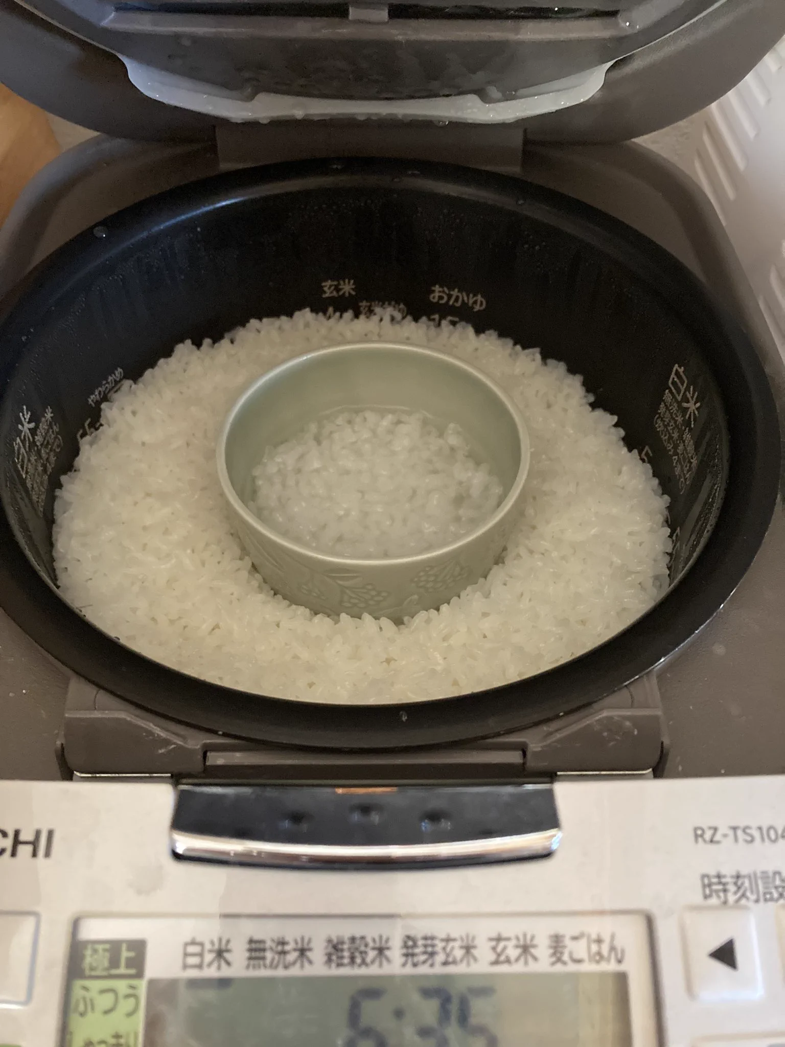 離乳食のお粥って作るの簡単？！炊飯器を使って「ついでに」作ってみよう！