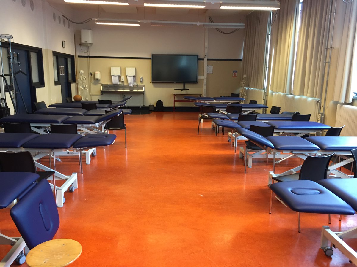 Your place, not mine: How where we work affects how we work

criticalphysio.substack.com/p/your-place-n…