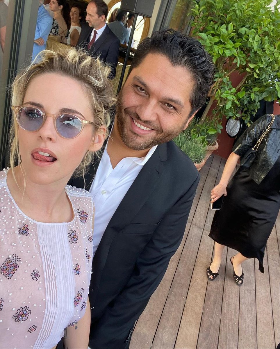 Mel452's tweet photo. #Cannes2022 according to 📸 cjromero 

Kristen Stewart, Scott Speedman after partying (cute); Chanel’ing and premiere #CrimesoftheFuture https://t.co/3uL71ODZal https://t.co/jfVIWUnn3P