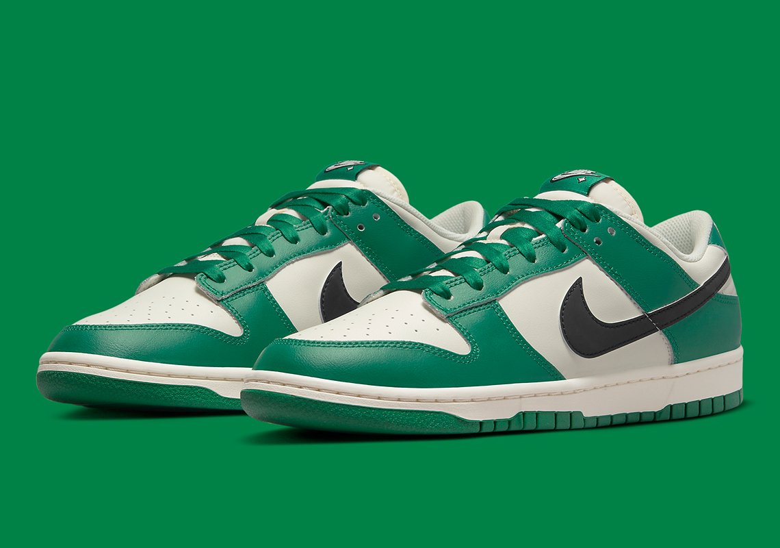 nike_boost's tweet photo. Official images: Nike Dunk Low "Lottery" in green
https://t.co/KgQZNkCa5E https://t.co/luqJmWONG1