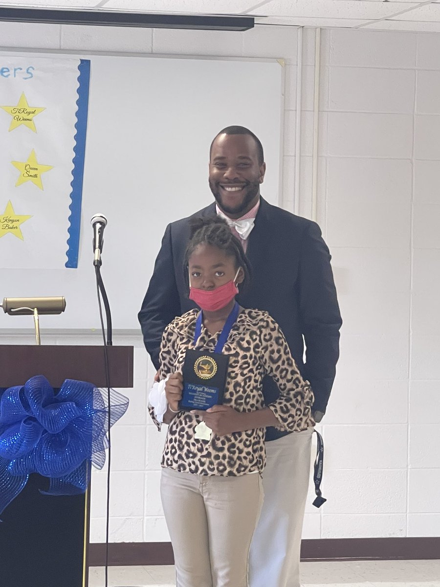 RaftingCreek's tweet photo. On Friday we celebrated the students who made A, A/B, or B honor roll during the first, second, and third nine weeks! Congratulations students on the hard work you consistently put in all year π€©π€©! Keep up the amazing work! #buildingacommunityoflearners #OurWayForward https://t.co/DQ7U1VXOhz