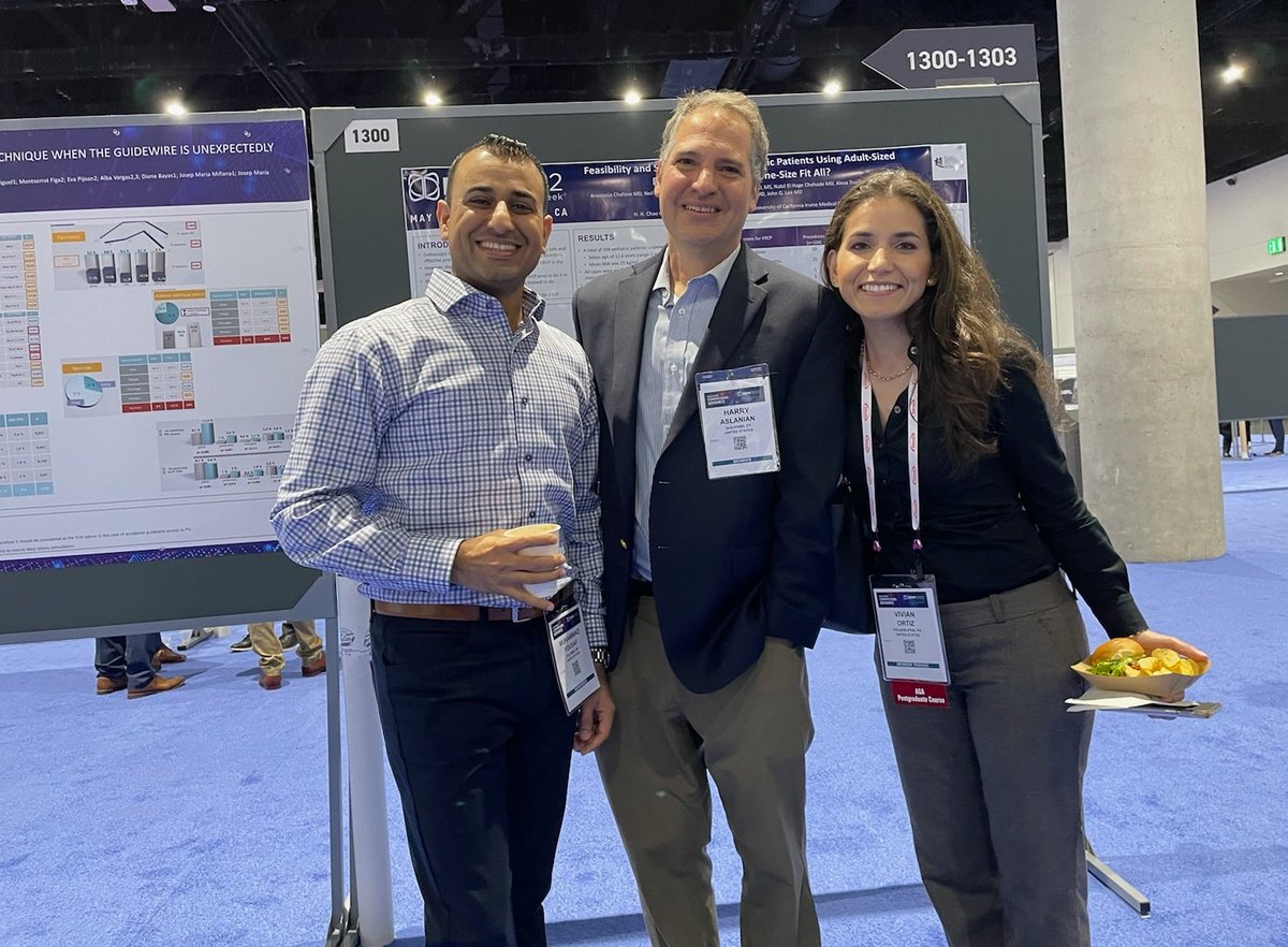 VivianOrtizMD's tweet photo. Seeing so many friends here at #DDW2022, some not pictured, bring such a smile to my face. @AmerGastroAssn https://t.co/G7lHwyI7YO